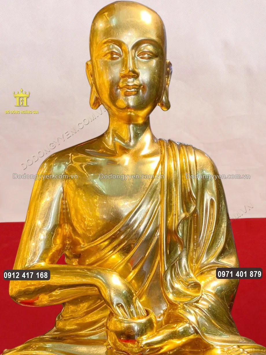 Gương mặt Th&aacute;nh Tăng Sivali được đ&uacute;c tr&ograve;n đầy, ph&uacute;c hậu